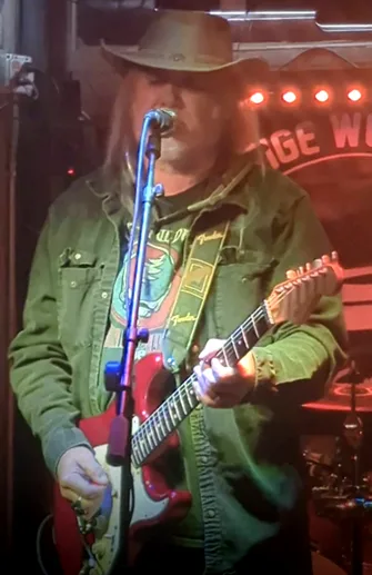 Darryl Hewitt photo